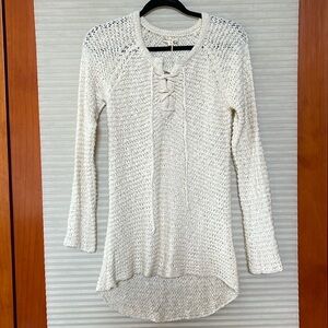NWT hem & thread cream, long sleeve high low cable gauge sweater small P2P 18 in
